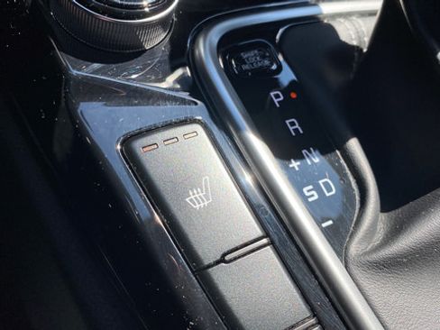 Certified 2022 Kia Seltos SX w/ Sunroof Package AWD/4WD image 21