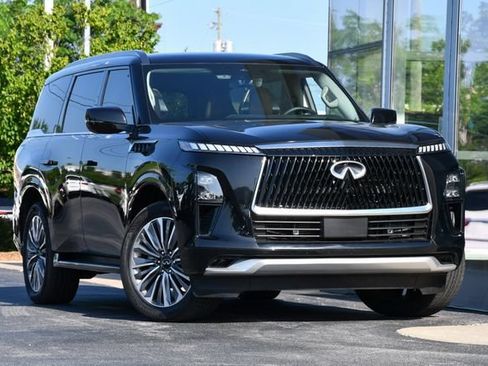 Used 2025 INFINITI QX80 Sensory AWD/4WD image 5