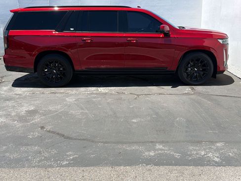 Certified 2023 Cadillac Escalade ESV Sport w/ LPO, ONYX Package AWD/4WD image 7