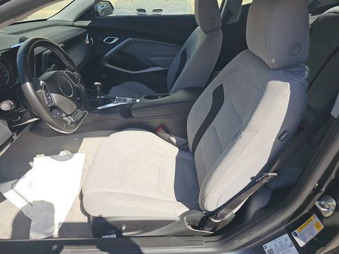 Used 2023 Chevrolet Camaro LT w/ Technology Package image 4