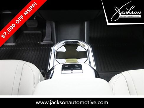 Used 2026 Volvo EX30 Cross Country Ultra image 12