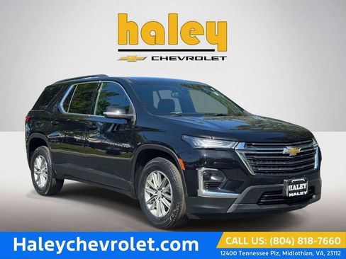 Used 2023 Chevrolet Traverse LT AWD/4WD image 1