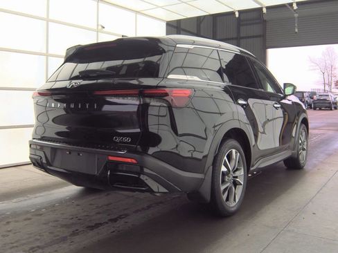 Used 2023 INFINITI QX60 Luxe w/ Vision Package image 5