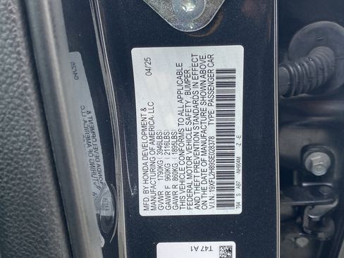 Certified 2025 Honda Civic Sport image 29