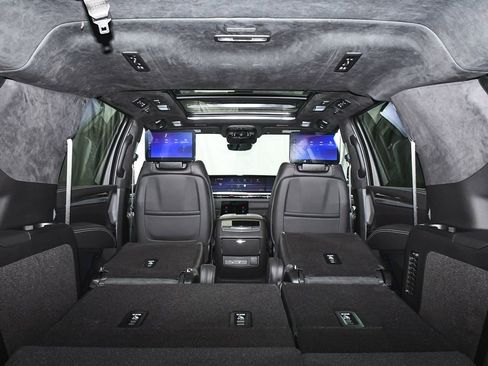 Used 2026 Cadillac Escalade ESV Platinum Sport AWD/4WD image 73