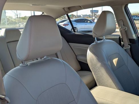 Used 2020 Nissan Altima 2.5 Platinum image 14