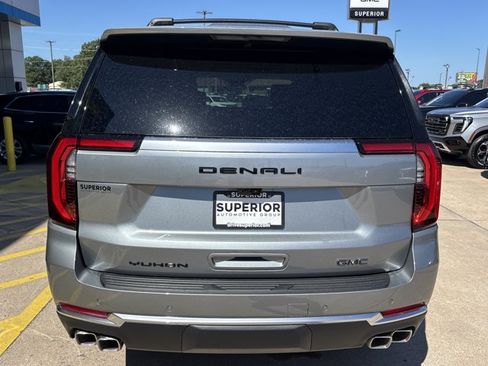 New 2026 GMC Yukon Denali w/ Denali Reserve Package AWD/4WD image 4
