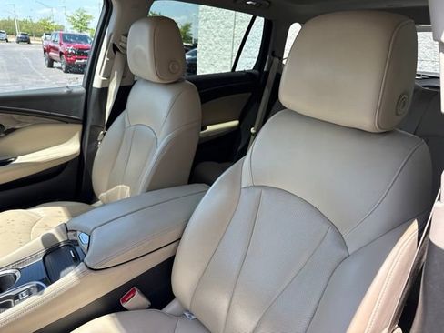 Used 2020 Buick Envision Essence AWD/4WD image 13