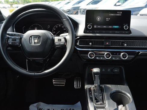 Used 2025 Honda Civic Sport image 12