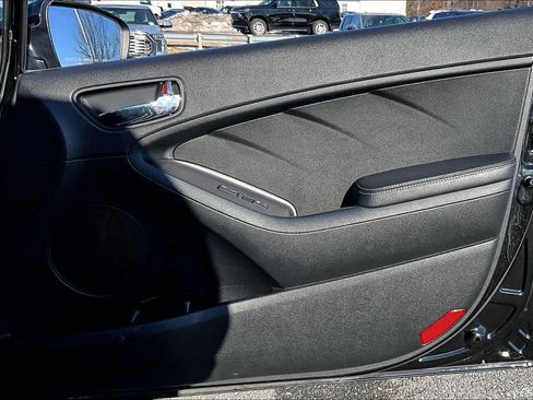 Used 2016 Kia Forte EX image 22