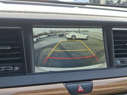 Used 2018 Kia Cadenza Premium w/ Luxury Package image 20