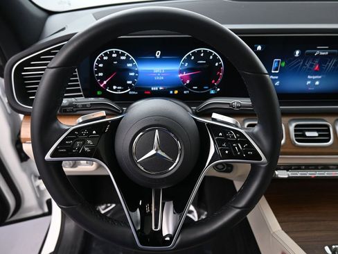 Used 2025 Mercedes-Benz GLE 350 4MATIC image 12