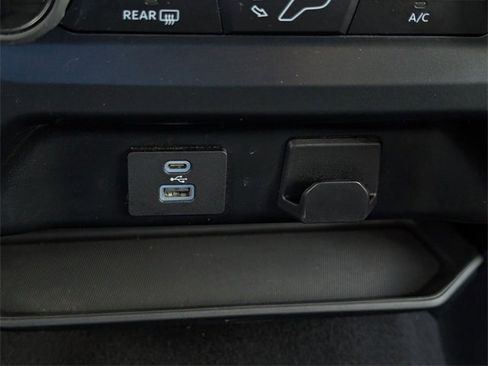 Used 2023 Ford F150 XLT image 22