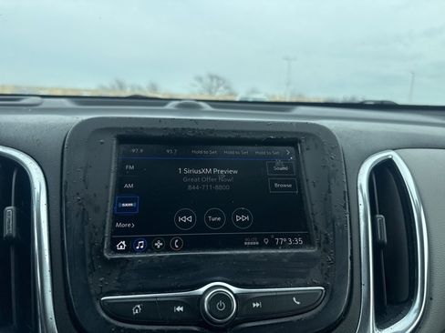 Used 2020 Chevrolet Equinox LT image 46