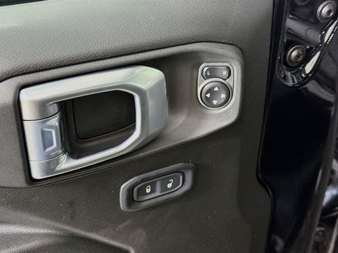 Used 2023 Jeep Wrangler Unlimited w/ Sun & Screen Package AWD/4WD image 15