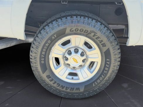 Used 2007 Chevrolet Silverado 2500 LT w/ Heavy-Duty Power Package AWD/4WD image 30