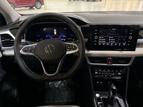 New 2026 Volkswagen Taos SE image 27