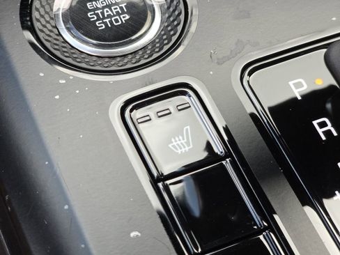 New 2025 Kia Niro EX image 23