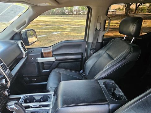 Used 2017 Ford F150 Lariat w/ Equipment Group 502A Luxury image 13