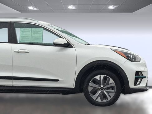 Used 2022 Kia Niro EX Premium image 35