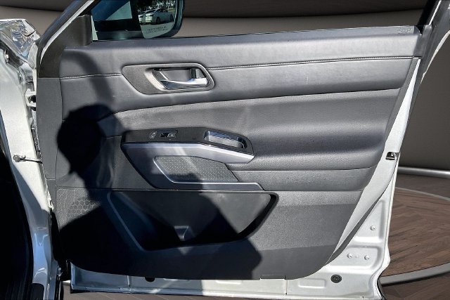 Used 2024 Nissan Pathfinder SL FWD image 22