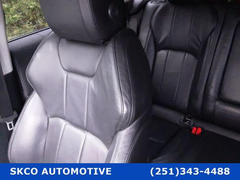 Used 2019 Land Rover Range Rover Evoque SE image 27