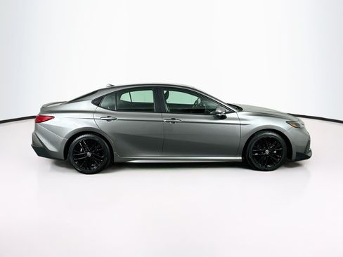 Used 2025 Toyota Camry SE FWD image 10