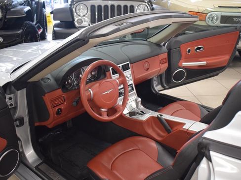Used 2008 Chrysler Crossfire Limited image 33