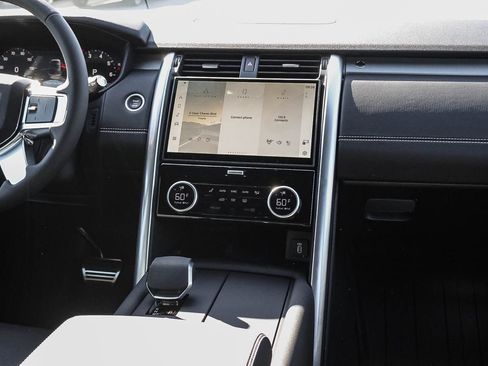 New 2026 Land Rover Discovery Limited Edition AWD/4WD image 23