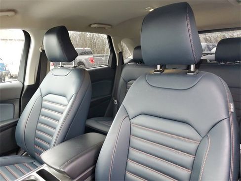 Used 2024 Ford Edge SEL w/ Sport Appearance Package image 15