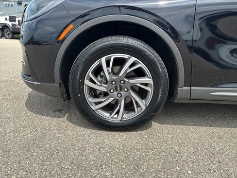 Used 2023 Lincoln Corsair AWD w/ Equipment Group 101A image 44