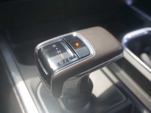 Used 2022 Chevrolet Silverado 1500 LTZ image 31