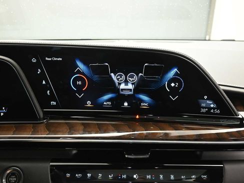 Used 2023 Cadillac Escalade Sport Platinum image 18