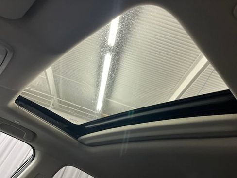 Used 2025 Honda CR-V EX-L image 12