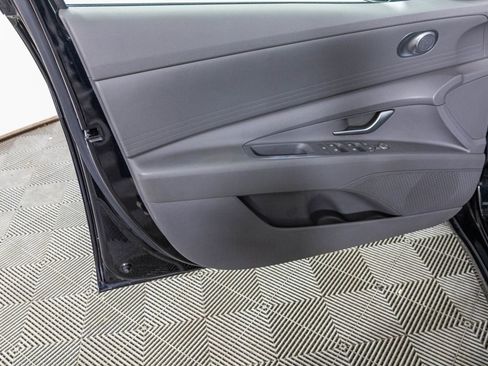 Used 2022 Hyundai Elantra SEL w/ Cargo Package image 16