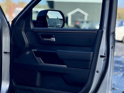 Used 2024 Toyota Tundra Limited image 11