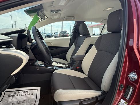 Certified 2025 Toyota Corolla LE FWD image 25