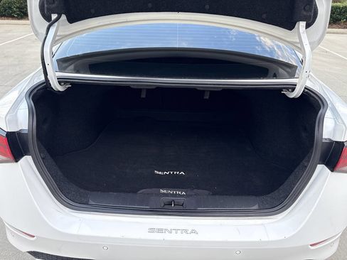 Used 2022 Nissan Sentra SV w/ Trunk Package image 10