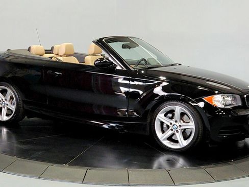 Used 2009 BMW 135i Convertible image 8
