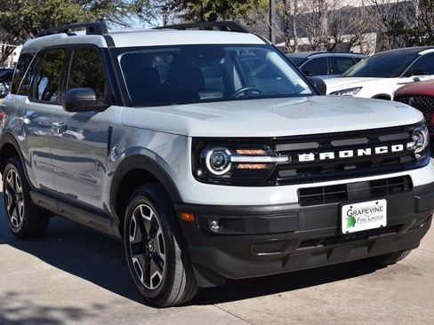 Used 2023 Ford Bronco Sport Outer Banks w/ Tech Package image 4