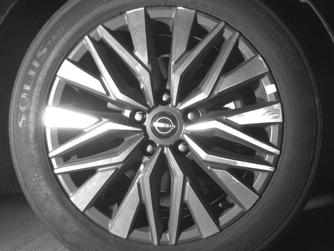 Used 2025 Nissan Altima 2.5 SV image 13