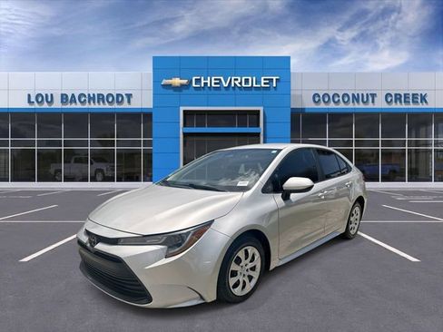 Used 2024 Toyota Corolla LE FWD image 4