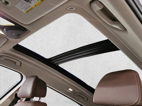 Used 2023 BMW X7 xDrive40i w/ Executive Package image 16