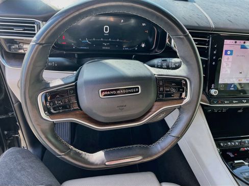 Used 2022 Jeep Grand Wagoneer Series I AWD/4WD image 11