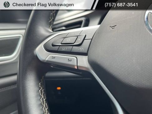 Used 2024 Volkswagen Atlas Cross Sport SE AWD/4WD image 37