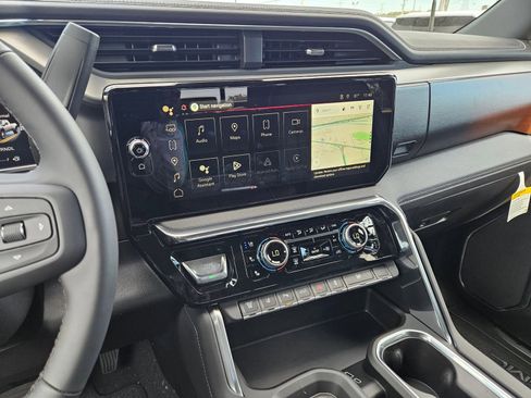 New 2026 GMC Sierra 3500 Denali w/ Denali Reserve Package image 15