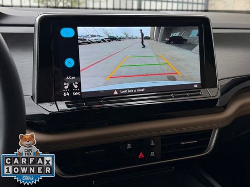 Used 2024 Volkswagen Atlas Cross Sport SE image 7