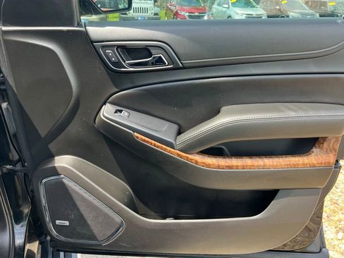 Used 2019 Chevrolet Suburban Premier w/ Premier Plus Edition AWD/4WD image 34