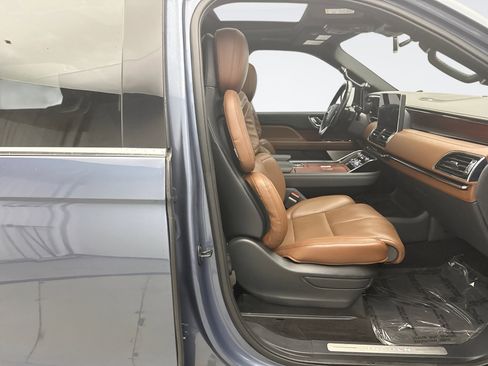 Used 2023 Lincoln Navigator L Reserve image 19