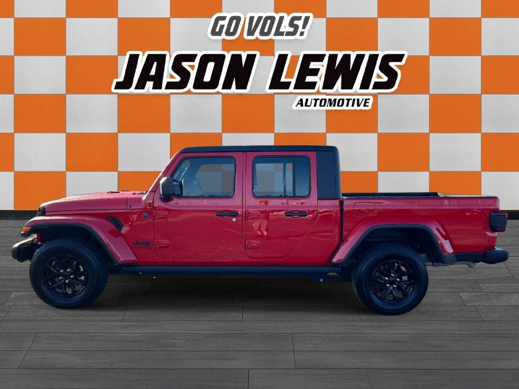 Used 2023 Jeep Gladiator Sport AWD/4WD image 6